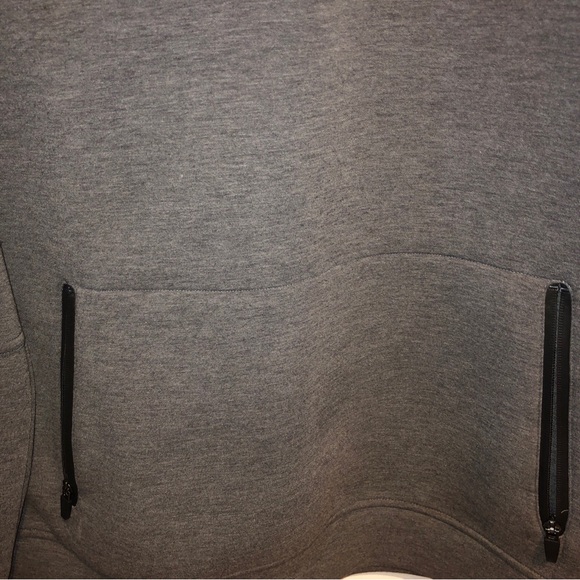 DKNY Grey Sweater W Blk Logo Men’s Size M Authentic W Zip Pocket - Picture 3 of 9